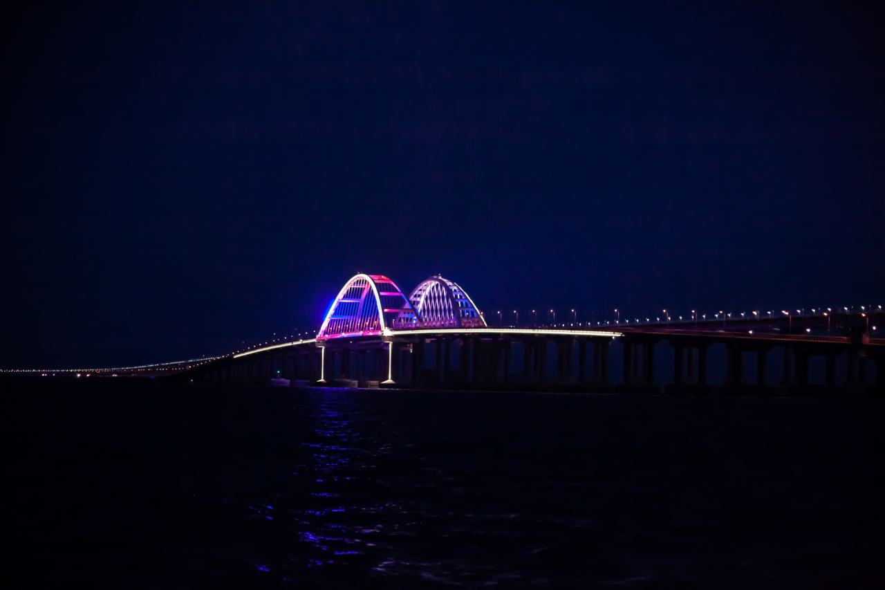 Крымский мост автодорожный новая подсветка